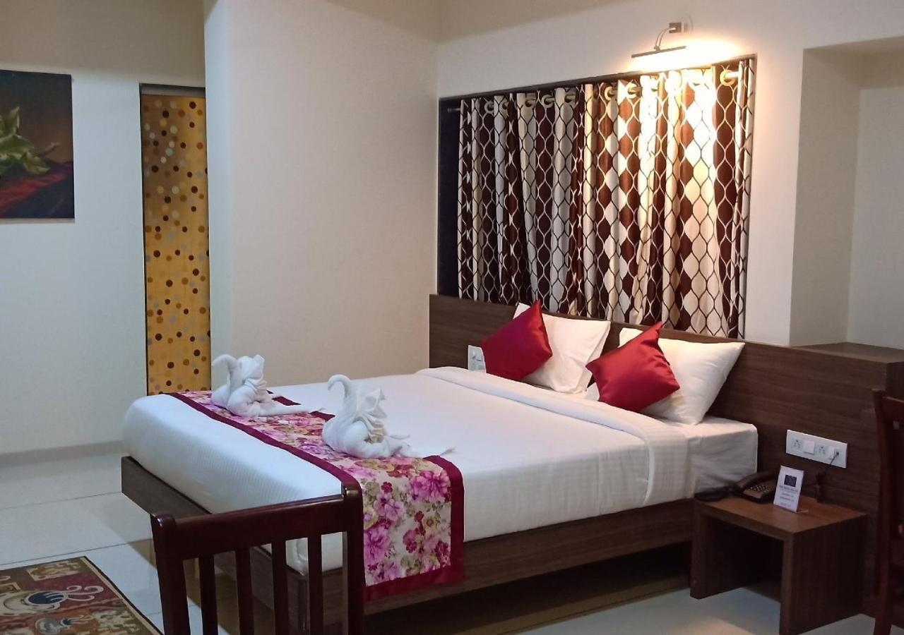 The Hotel Relax Kankavli Kankavali Exterior photo